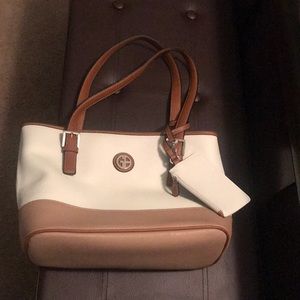 White and tan Giani Bernini hand bag